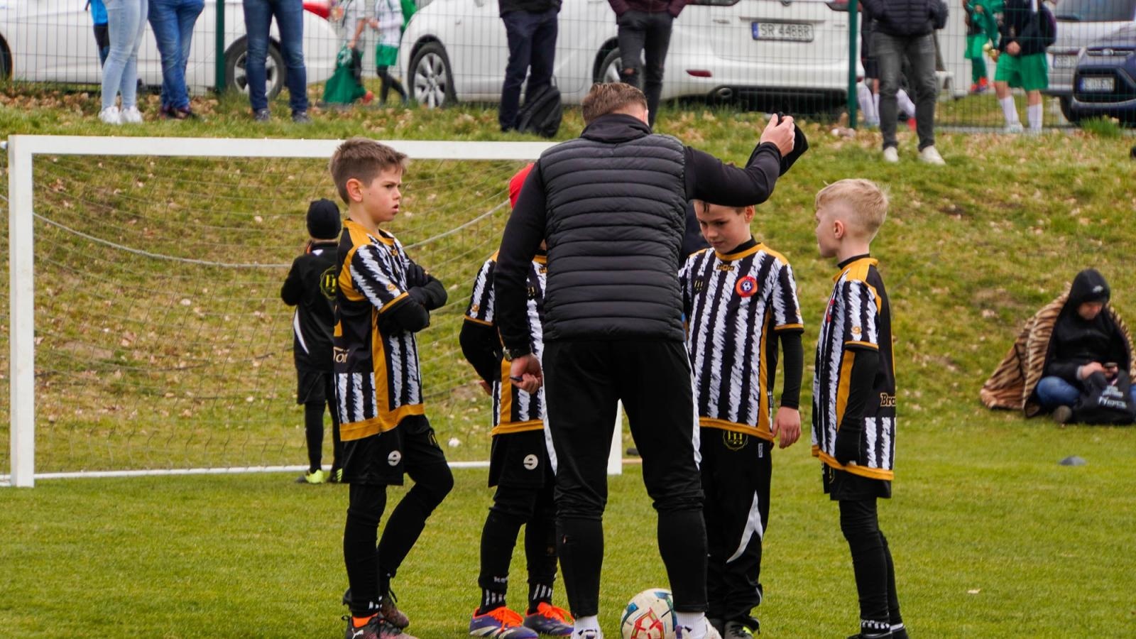 Zdjęcie w galerii na portalu naszraciborz.pl: Raszczyce Cup 2025. Piłkarska rywalizacja ponad pięciuset zawodników [FOTO] wiadomości z regionu