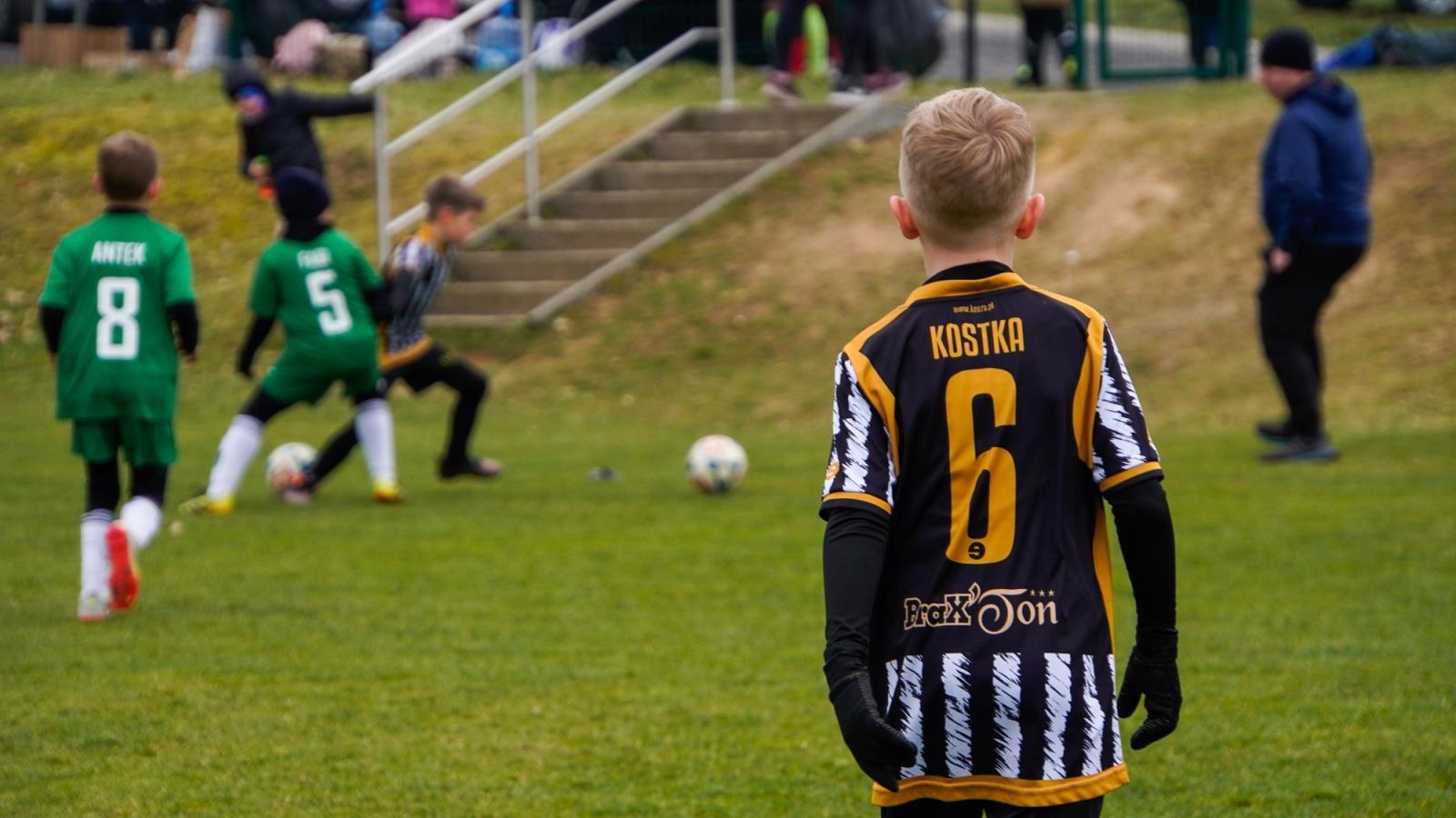 Zdjęcie w galerii na portalu naszraciborz.pl: Raszczyce Cup 2025. Piłkarska rywalizacja ponad pięciuset zawodników [FOTO] wiadomości z regionu