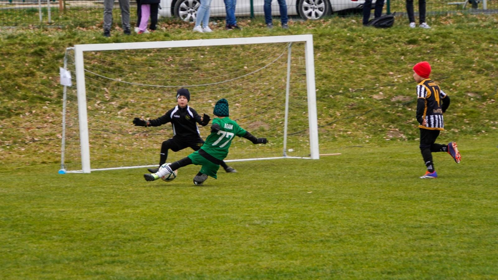 Zdjęcie w galerii na portalu naszraciborz.pl: Raszczyce Cup 2025. Piłkarska rywalizacja ponad pięciuset zawodników [FOTO] wiadomości z regionu