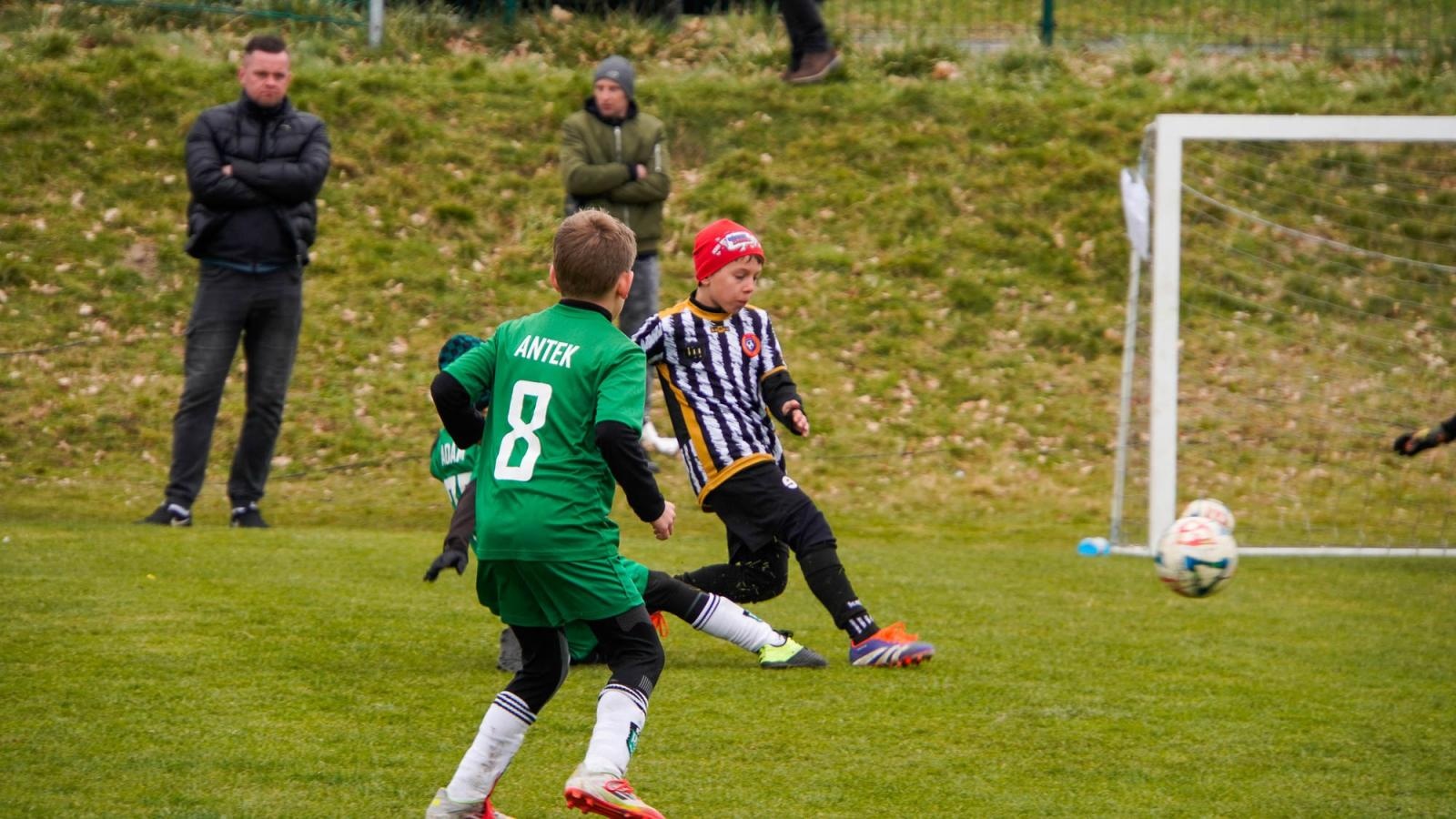 Zdjęcie w galerii na portalu naszraciborz.pl: Raszczyce Cup 2025. Piłkarska rywalizacja ponad pięciuset zawodników [FOTO] wiadomości z regionu