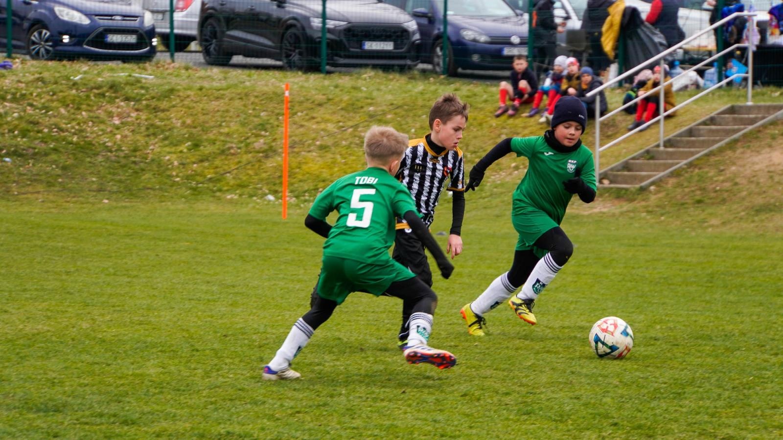 Zdjęcie w galerii na portalu naszraciborz.pl: Raszczyce Cup 2025. Piłkarska rywalizacja ponad pięciuset zawodników [FOTO] wiadomości z regionu