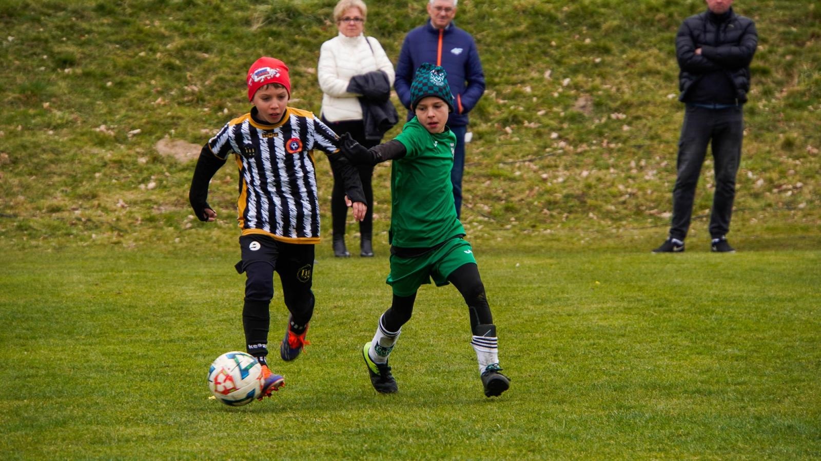 Zdjęcie w galerii na portalu naszraciborz.pl: Raszczyce Cup 2025. Piłkarska rywalizacja ponad pięciuset zawodników [FOTO] wiadomości z regionu
