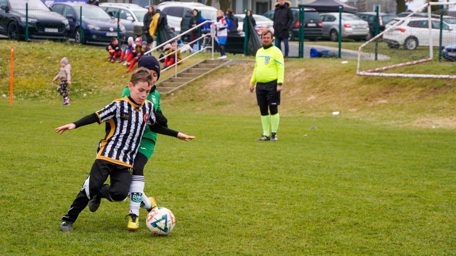 Zdjęcie w galerii na portalu naszraciborz.pl: Raszczyce Cup 2025. Piłkarska rywalizacja ponad pięciuset zawodników [FOTO] wiadomości z regionu