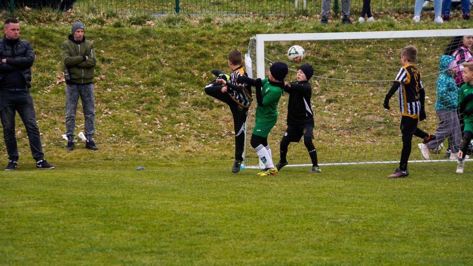Zdjęcie w galerii na portalu naszraciborz.pl: Raszczyce Cup 2025. Piłkarska rywalizacja ponad pięciuset zawodników [FOTO] wiadomości z regionu