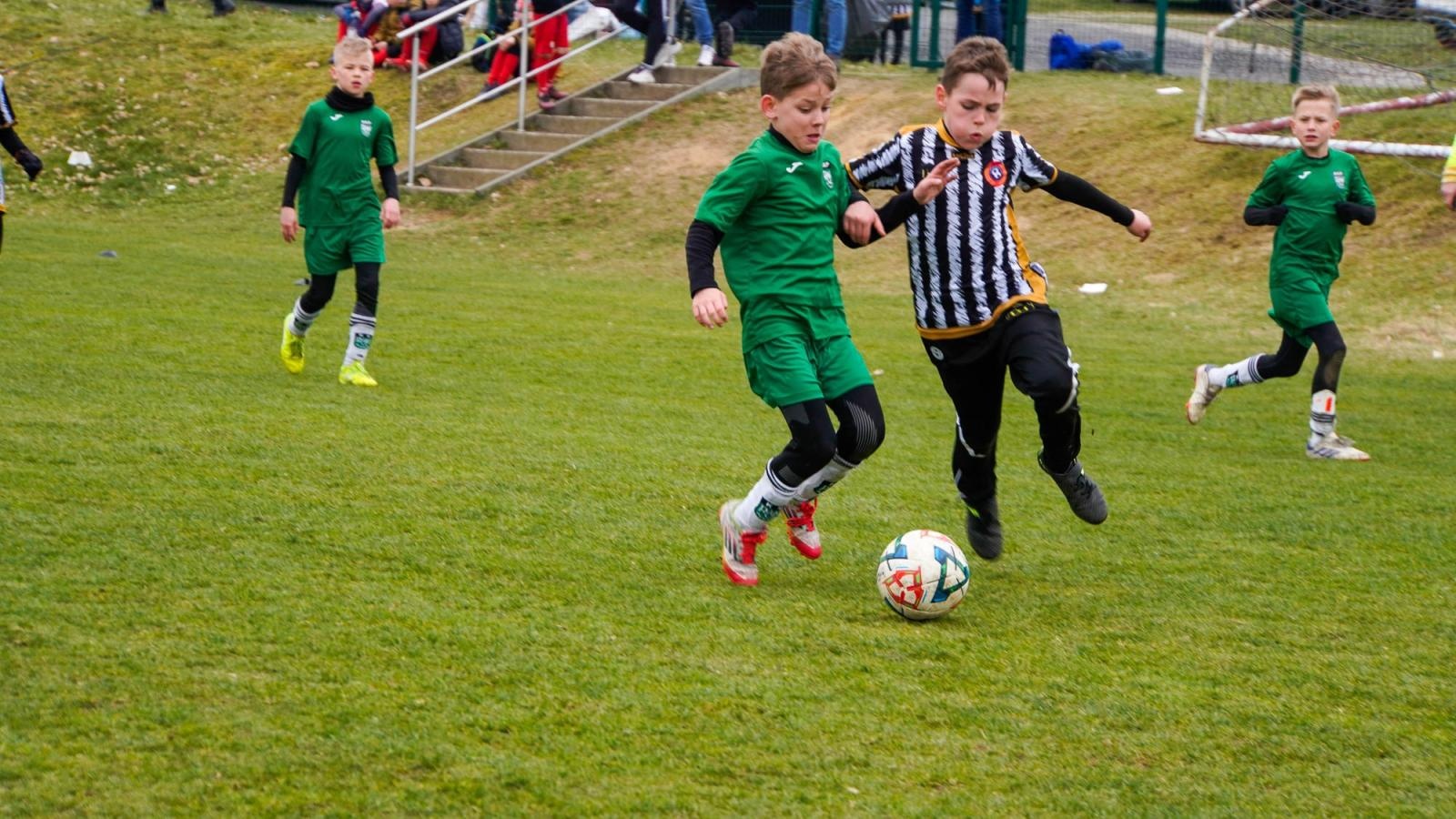Zdjęcie w galerii na portalu naszraciborz.pl: Raszczyce Cup 2025. Piłkarska rywalizacja ponad pięciuset zawodników [FOTO] wiadomości z regionu