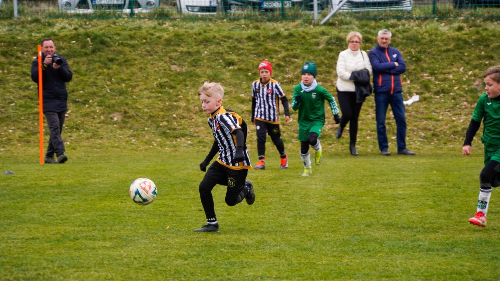 Zdjęcie w galerii na portalu naszraciborz.pl: Raszczyce Cup 2025. Piłkarska rywalizacja ponad pięciuset zawodników [FOTO] wiadomości z regionu