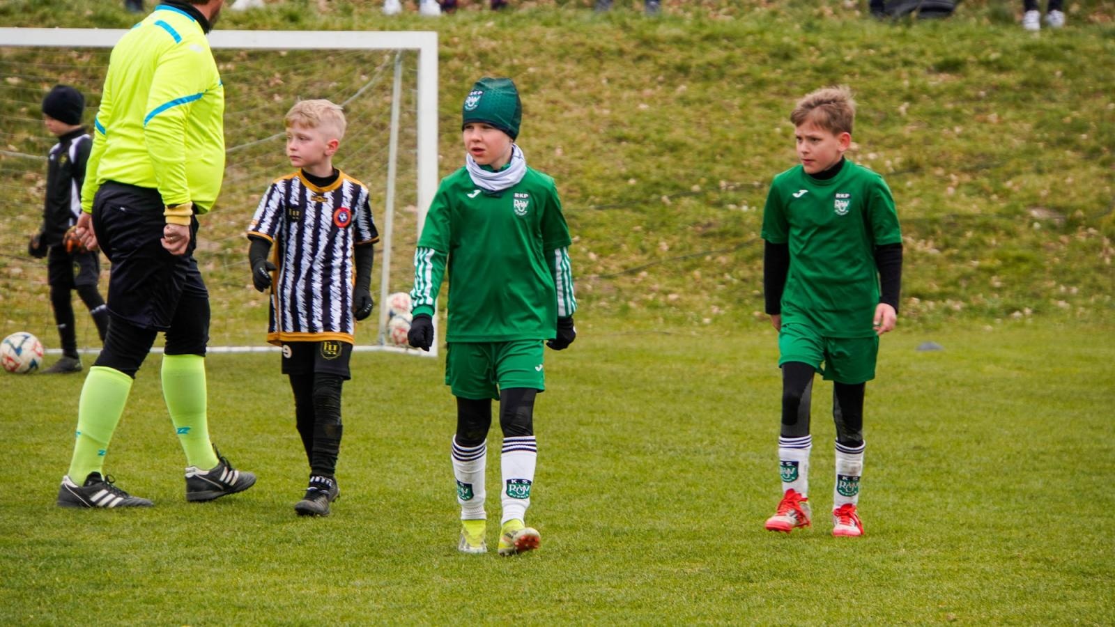 Zdjęcie w galerii na portalu naszraciborz.pl: Raszczyce Cup 2025. Piłkarska rywalizacja ponad pięciuset zawodników [FOTO] wiadomości z regionu