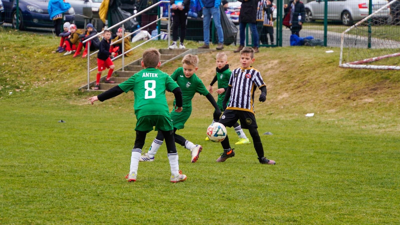 Zdjęcie w galerii na portalu naszraciborz.pl: Raszczyce Cup 2025. Piłkarska rywalizacja ponad pięciuset zawodników [FOTO] wiadomości z regionu