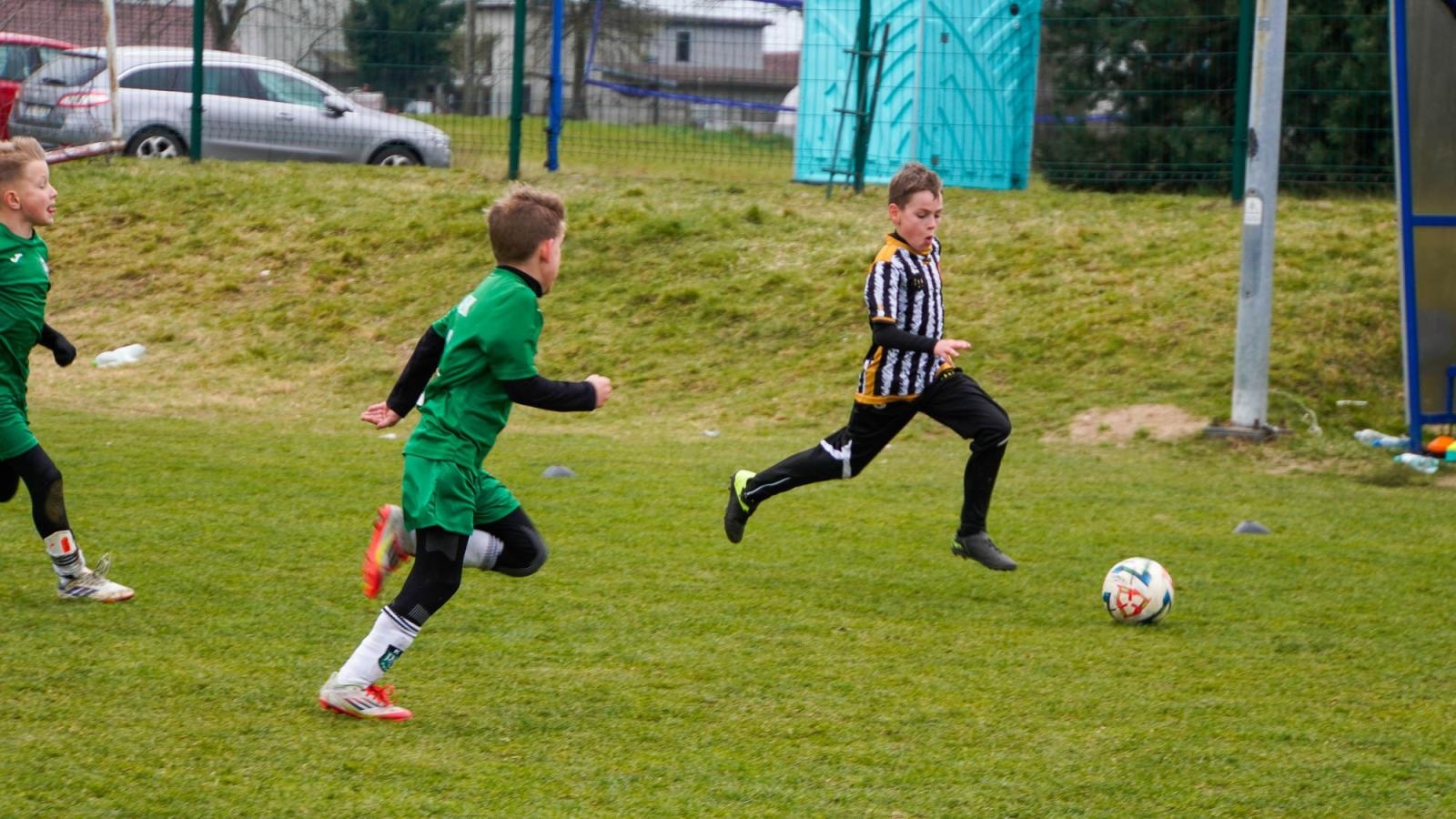 Zdjęcie w galerii na portalu naszraciborz.pl: Raszczyce Cup 2025. Piłkarska rywalizacja ponad pięciuset zawodników [FOTO] wiadomości z regionu