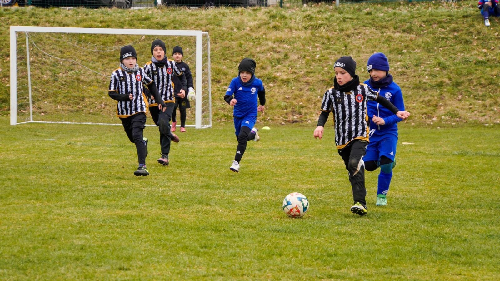 Zdjęcie w galerii na portalu naszraciborz.pl: Raszczyce Cup 2025. Piłkarska rywalizacja ponad pięciuset zawodników [FOTO] wiadomości z regionu