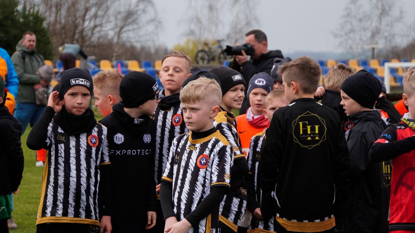 Zdjęcie w galerii na portalu naszraciborz.pl: Raszczyce Cup 2025. Piłkarska rywalizacja ponad pięciuset zawodników [FOTO] wiadomości z regionu