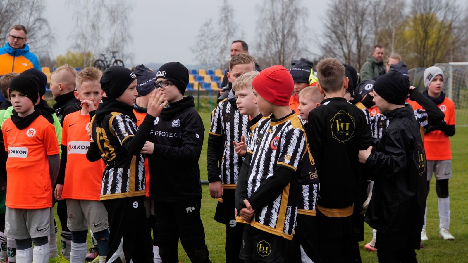 Zdjęcie w galerii na portalu naszraciborz.pl: Raszczyce Cup 2025. Piłkarska rywalizacja ponad pięciuset zawodników [FOTO] wiadomości z regionu