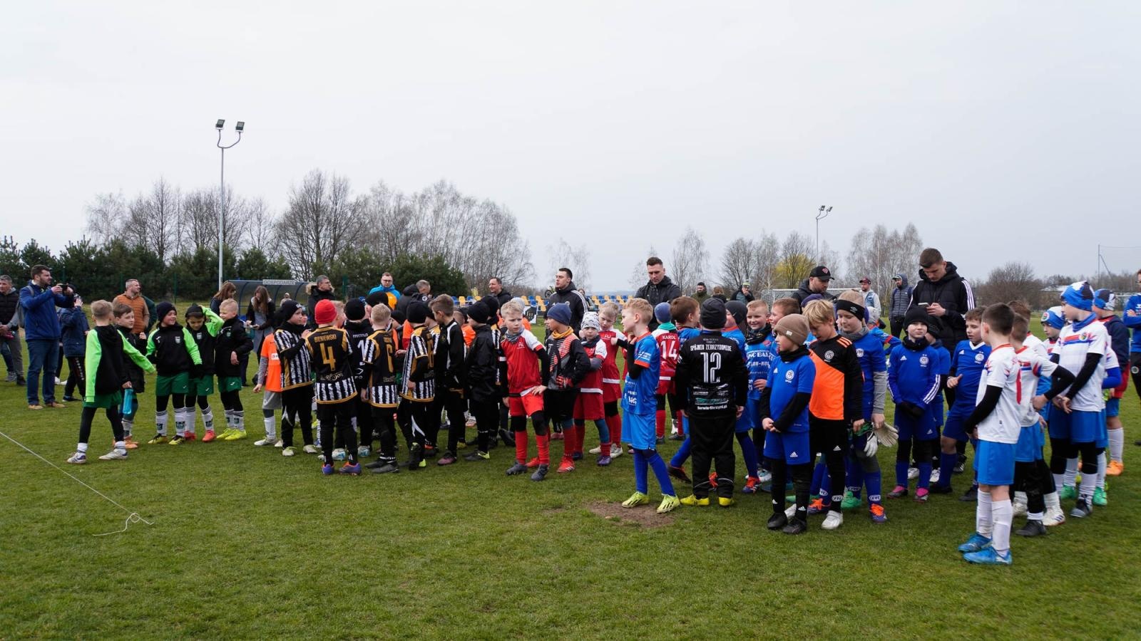 Zdjęcie w galerii na portalu naszraciborz.pl: Raszczyce Cup 2025. Piłkarska rywalizacja ponad pięciuset zawodników [FOTO] wiadomości z regionu