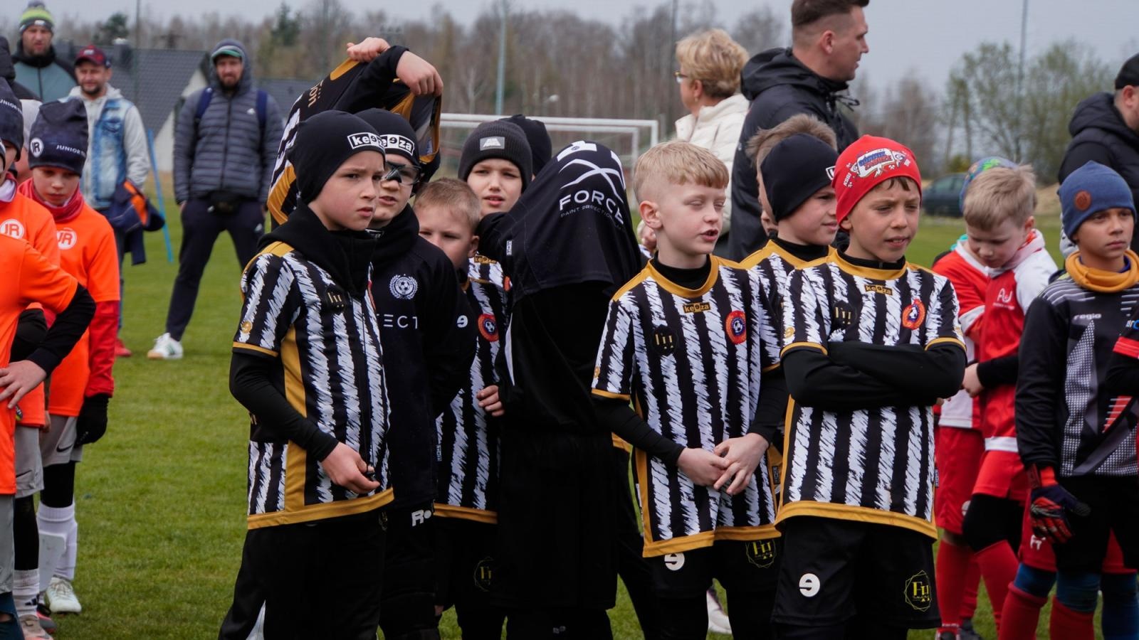 Zdjęcie w galerii na portalu naszraciborz.pl: Raszczyce Cup 2025. Piłkarska rywalizacja ponad pięciuset zawodników [FOTO] wiadomości z regionu