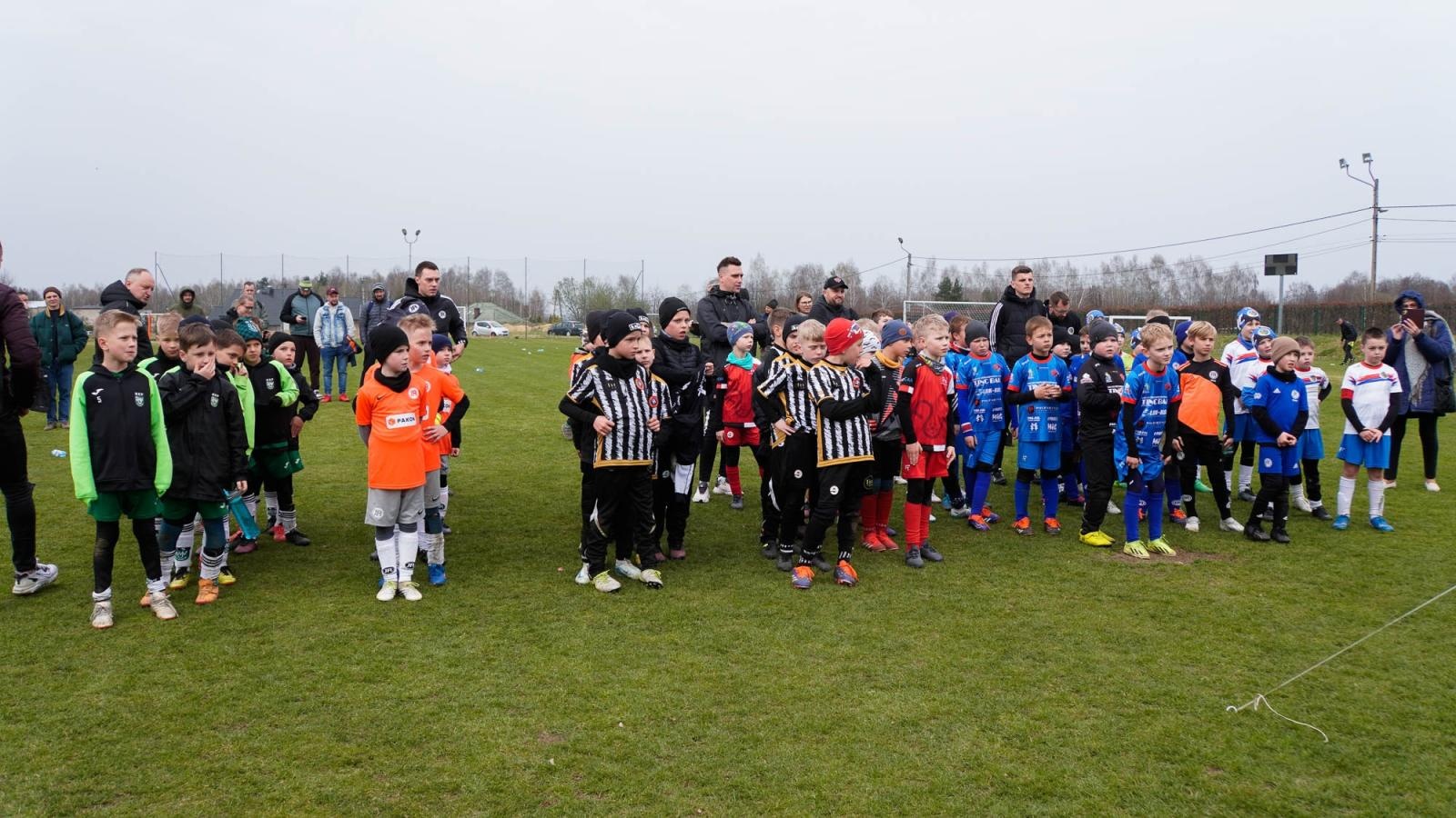 Zdjęcie w galerii na portalu naszraciborz.pl: Raszczyce Cup 2025. Piłkarska rywalizacja ponad pięciuset zawodników [FOTO] wiadomości z regionu