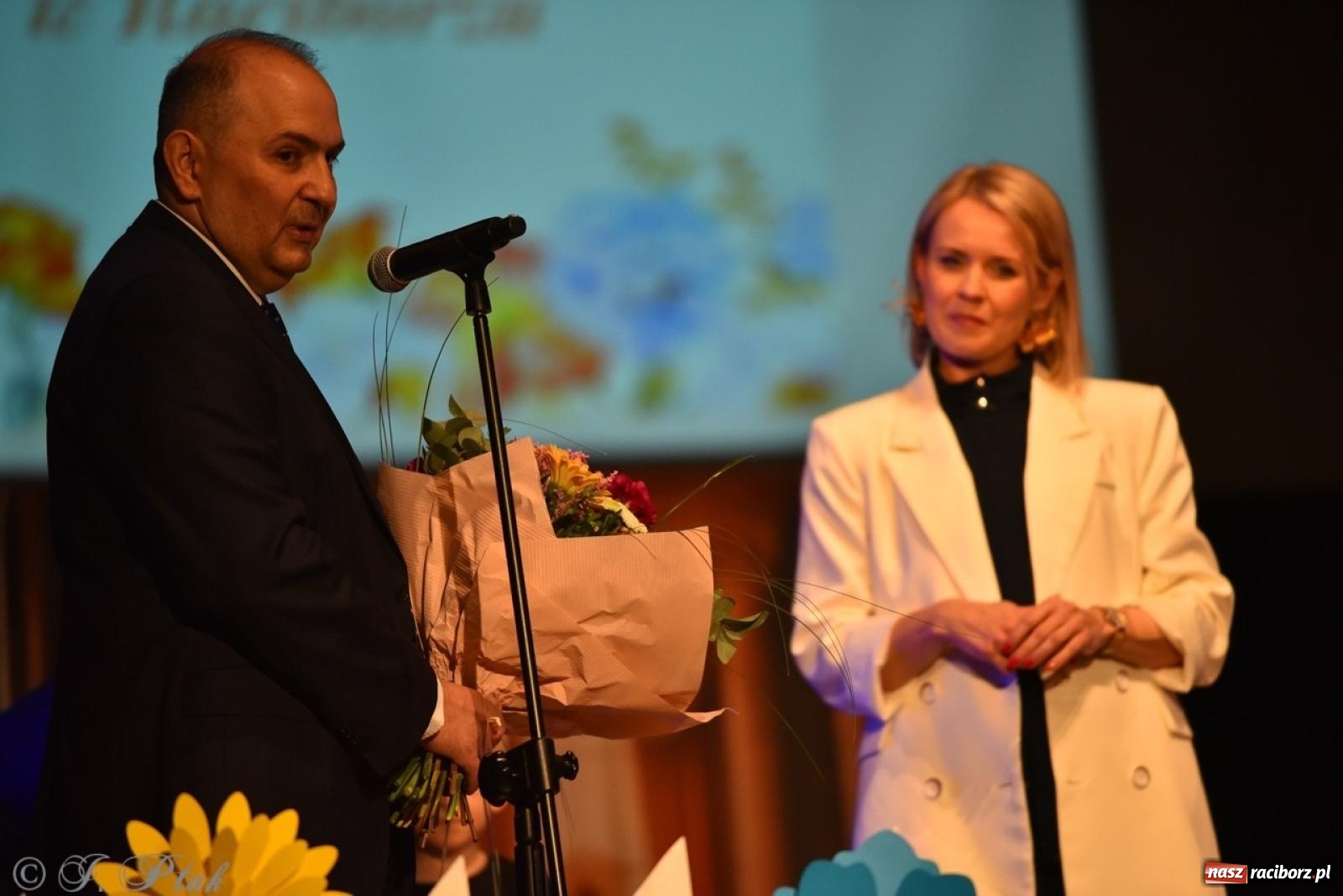 Zdjęcie w galerii na portalu naszraciborz.pl: 80 lat przedszkola w Brzeziu. Wzruszenia, wspomnienia i artystyczne talenty na scenie RCK [FOTO i WIDEO] wiadomości z regionu