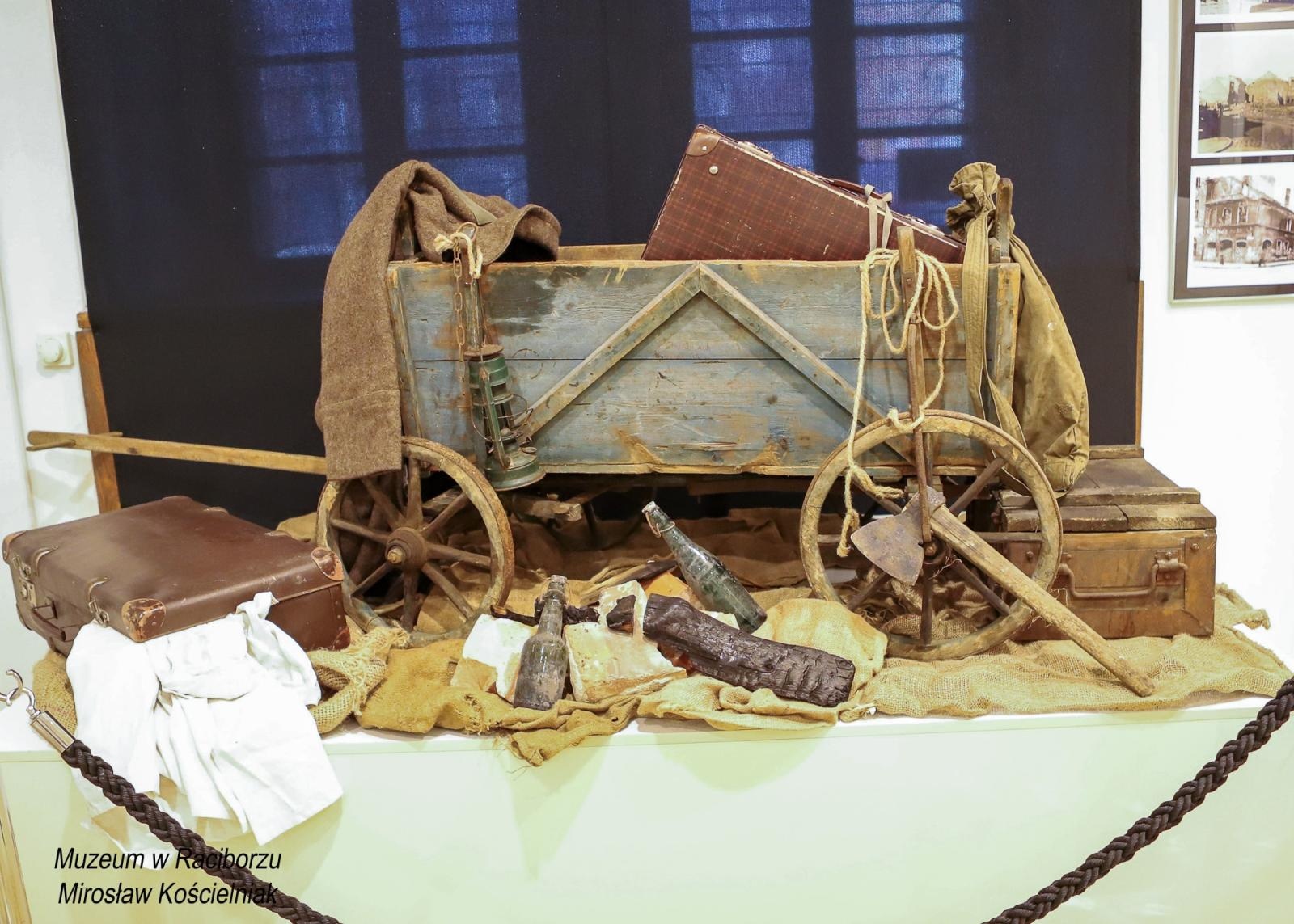 Zdjęcie w galerii na portalu naszraciborz.pl: Racibórz 1945. Konferencja i wystawa upamiętniły dramatyczne wydarzenia sprzed 80 lat [FOTO i WIDEO] wiadomości z regionu