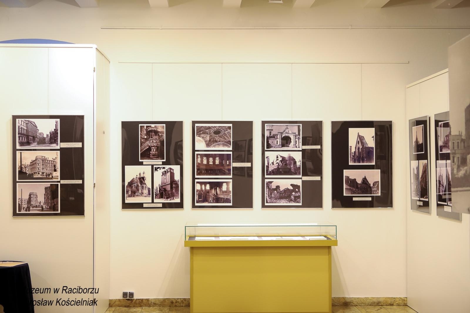 Zdjęcie w galerii na portalu naszraciborz.pl: Racibórz 1945. Konferencja i wystawa upamiętniły dramatyczne wydarzenia sprzed 80 lat [FOTO i WIDEO] wiadomości z regionu