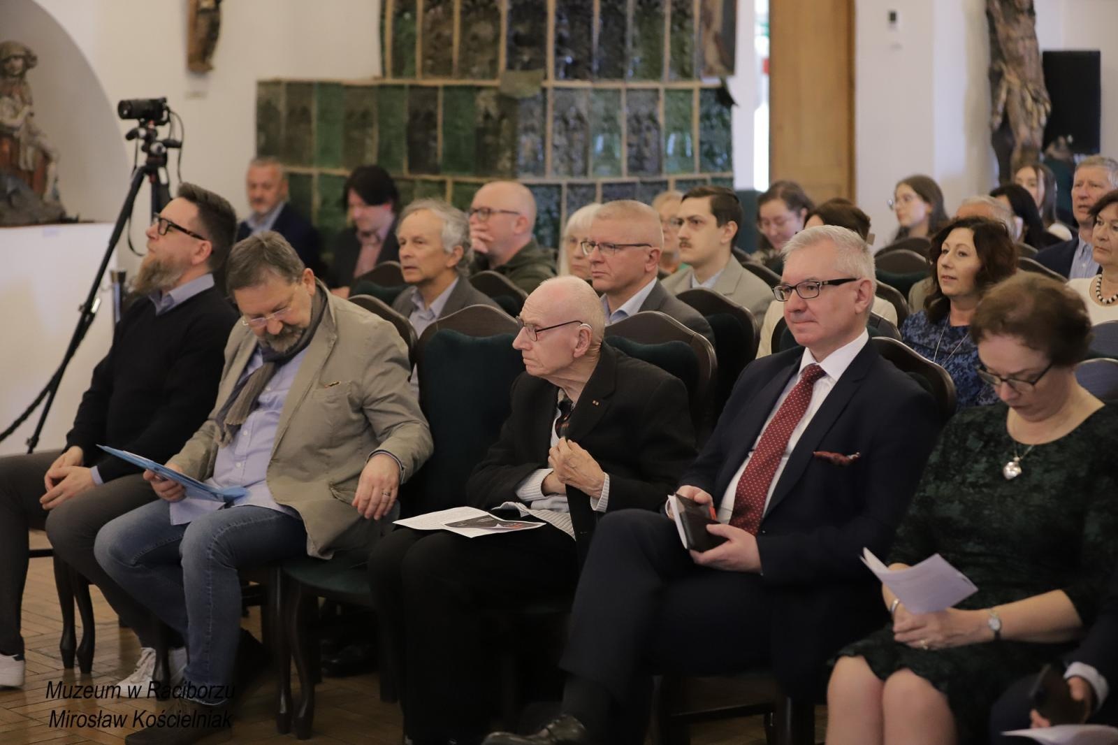 Zdjęcie w galerii na portalu naszraciborz.pl: Racibórz 1945. Konferencja i wystawa upamiętniły dramatyczne wydarzenia sprzed 80 lat [FOTO i WIDEO] wiadomości z regionu