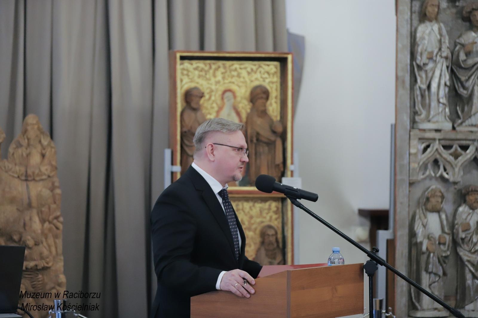 Zdjęcie w galerii na portalu naszraciborz.pl: Racibórz 1945. Konferencja i wystawa upamiętniły dramatyczne wydarzenia sprzed 80 lat [FOTO i WIDEO] wiadomości z regionu