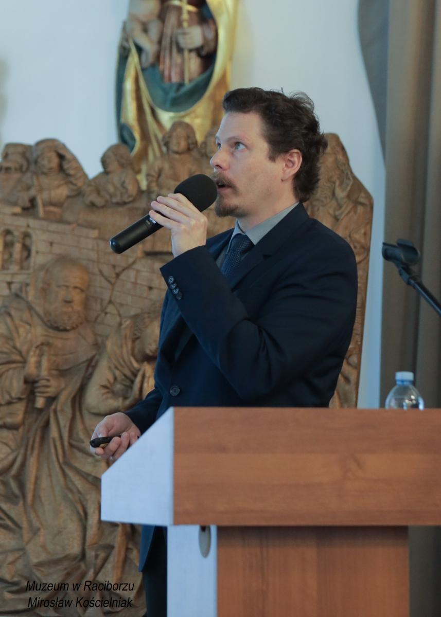 Zdjęcie w galerii na portalu naszraciborz.pl: Racibórz 1945. Konferencja i wystawa upamiętniły dramatyczne wydarzenia sprzed 80 lat [FOTO i WIDEO] wiadomości z regionu