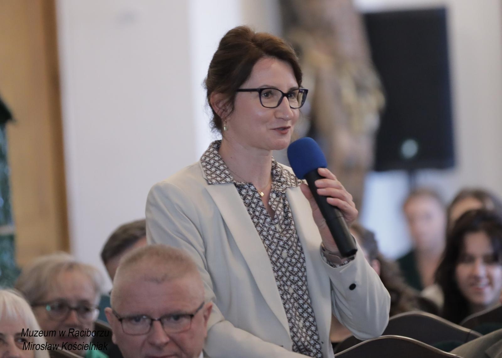 Zdjęcie w galerii na portalu naszraciborz.pl: Racibórz 1945. Konferencja i wystawa upamiętniły dramatyczne wydarzenia sprzed 80 lat [FOTO i WIDEO] wiadomości z regionu