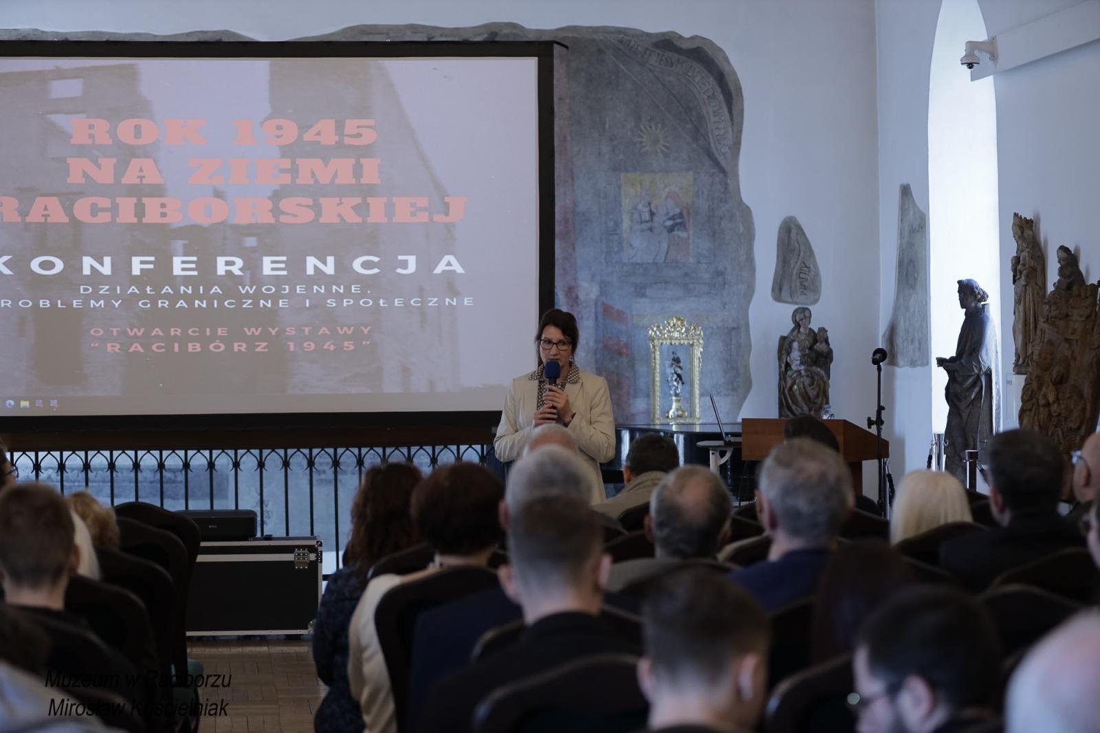 Zdjęcie w galerii na portalu naszraciborz.pl: Racibórz 1945. Konferencja i wystawa upamiętniły dramatyczne wydarzenia sprzed 80 lat [FOTO i WIDEO] wiadomości z regionu