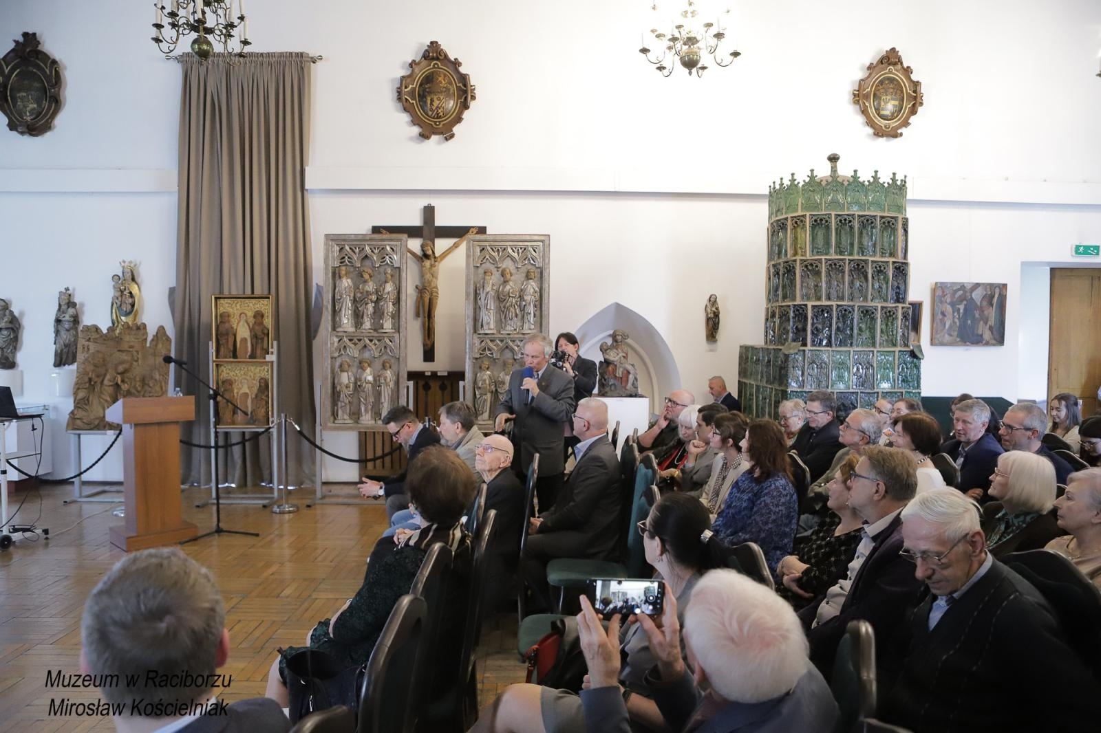 Zdjęcie w galerii na portalu naszraciborz.pl: Racibórz 1945. Konferencja i wystawa upamiętniły dramatyczne wydarzenia sprzed 80 lat [FOTO i WIDEO] wiadomości z regionu