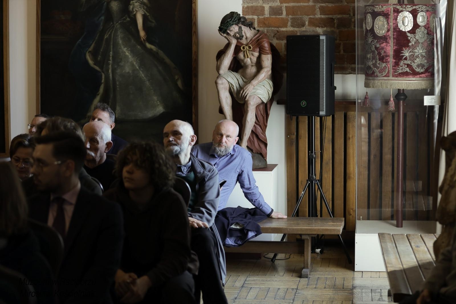 Zdjęcie w galerii na portalu naszraciborz.pl: Racibórz 1945. Konferencja i wystawa upamiętniły dramatyczne wydarzenia sprzed 80 lat [FOTO i WIDEO] wiadomości z regionu