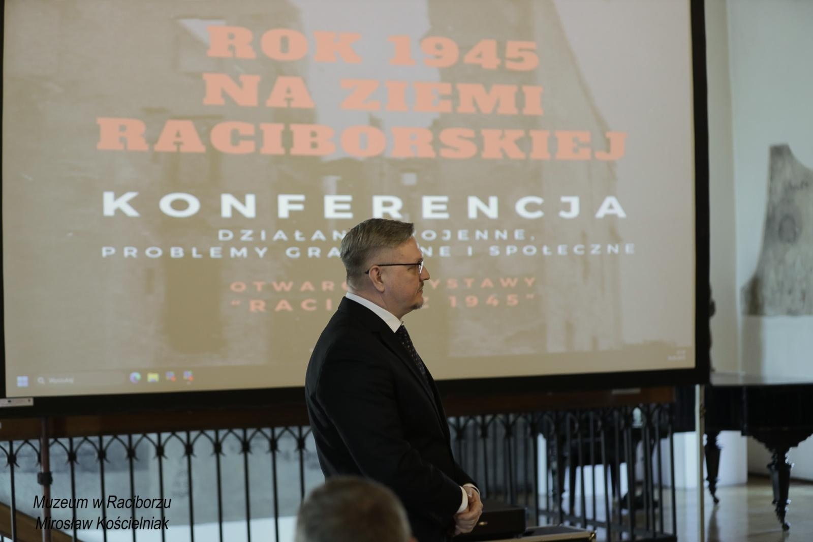 Zdjęcie w galerii na portalu naszraciborz.pl: Racibórz 1945. Konferencja i wystawa upamiętniły dramatyczne wydarzenia sprzed 80 lat [FOTO i WIDEO] wiadomości z regionu