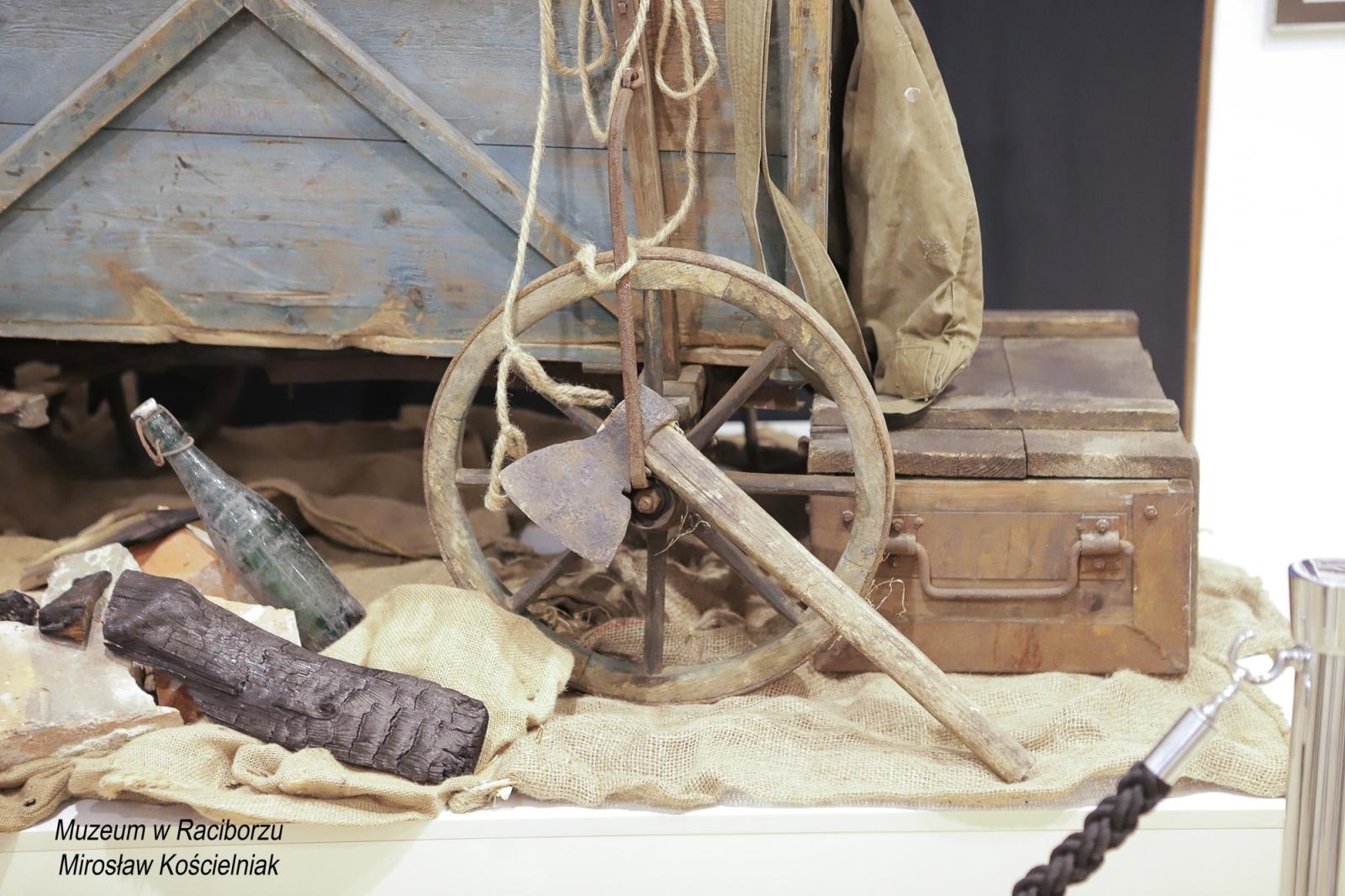 Zdjęcie w galerii na portalu naszraciborz.pl: Racibórz 1945. Konferencja i wystawa upamiętniły dramatyczne wydarzenia sprzed 80 lat [FOTO i WIDEO] wiadomości z regionu
