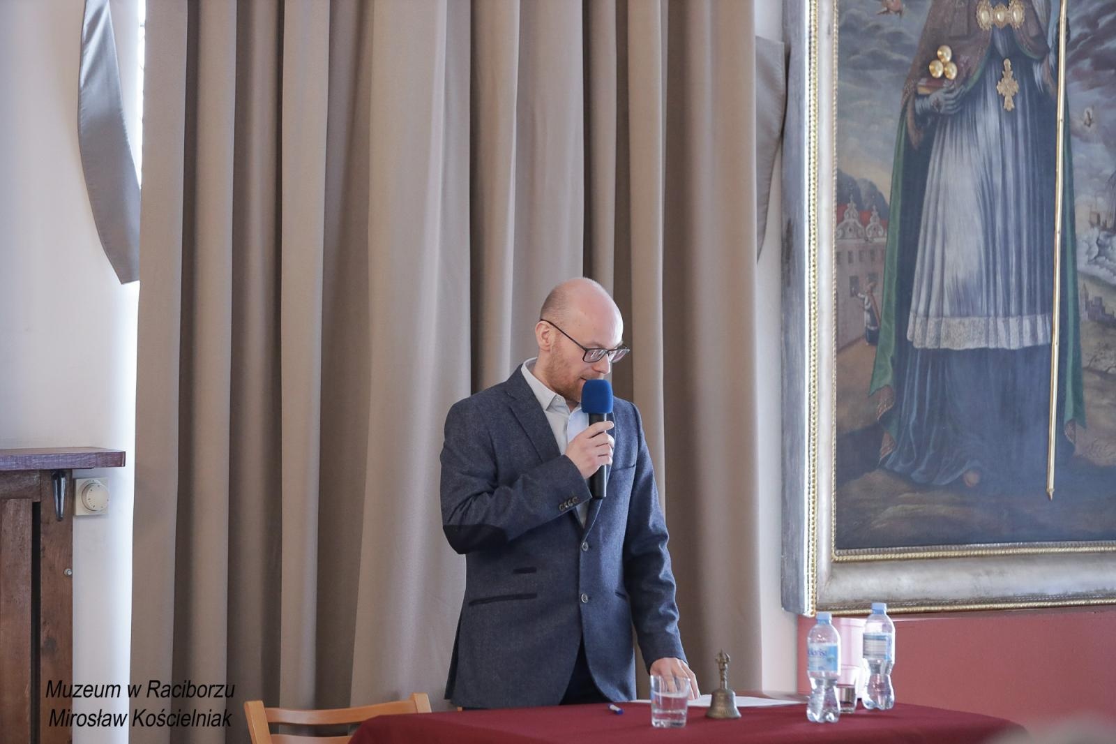 Zdjęcie w galerii na portalu naszraciborz.pl: Racibórz 1945. Konferencja i wystawa upamiętniły dramatyczne wydarzenia sprzed 80 lat [FOTO i WIDEO] wiadomości z regionu