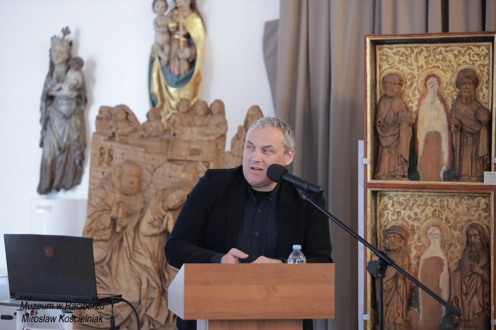 Zdjęcie w galerii na portalu naszraciborz.pl: Racibórz 1945. Konferencja i wystawa upamiętniły dramatyczne wydarzenia sprzed 80 lat [FOTO i WIDEO] wiadomości z regionu