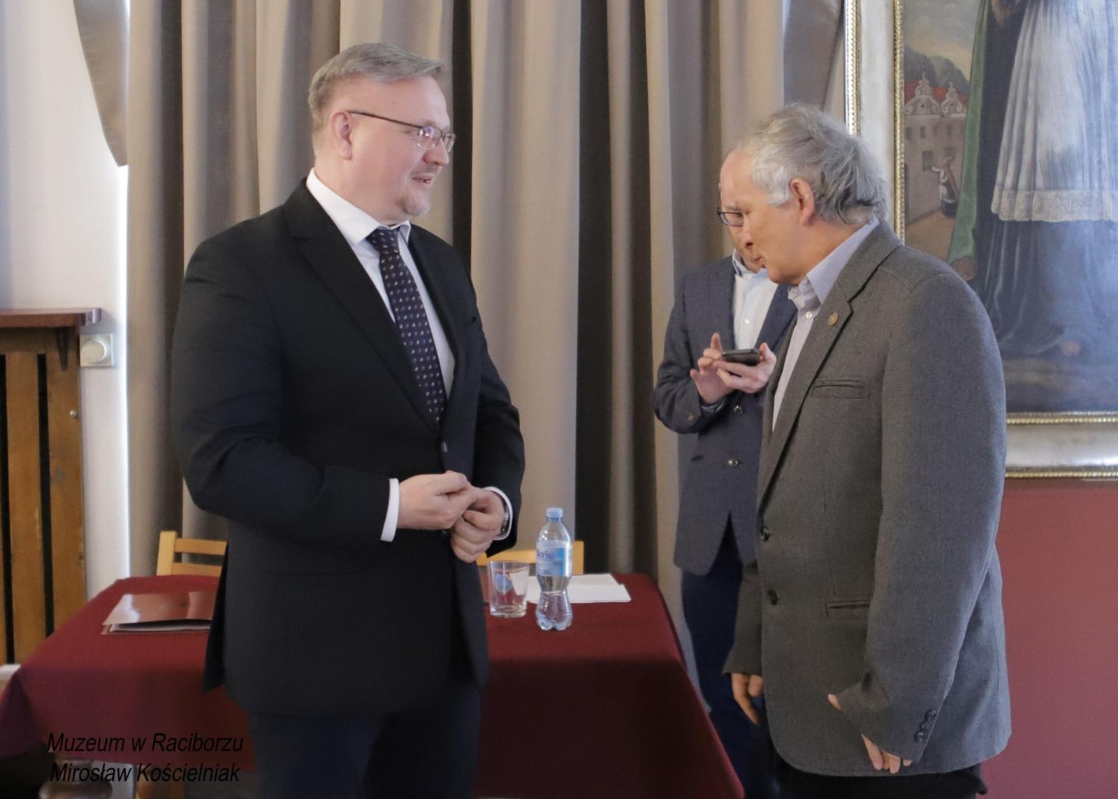 Zdjęcie w galerii na portalu naszraciborz.pl: Racibórz 1945. Konferencja i wystawa upamiętniły dramatyczne wydarzenia sprzed 80 lat [FOTO i WIDEO] wiadomości z regionu