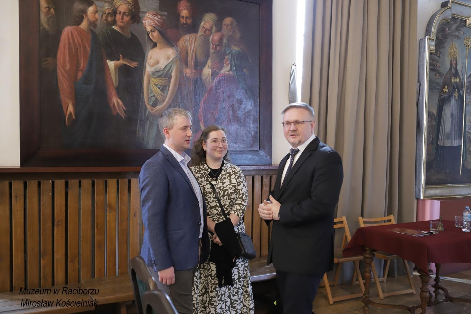 Zdjęcie w galerii na portalu naszraciborz.pl: Racibórz 1945. Konferencja i wystawa upamiętniły dramatyczne wydarzenia sprzed 80 lat [FOTO i WIDEO] wiadomości z regionu