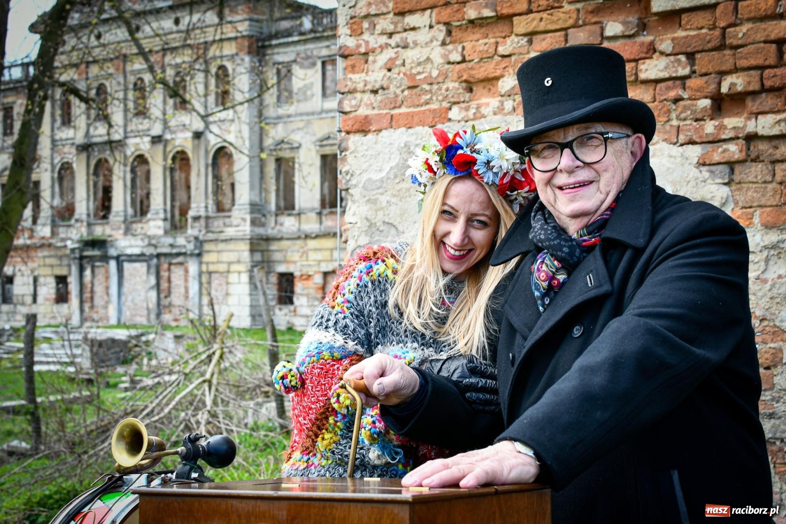 Zdjęcie w galerii na portalu naszraciborz.pl: Jarmark rozmaitości w Sławikowie przyciąga tłumy [FOTO i WIDEO] wiadomości z regionu