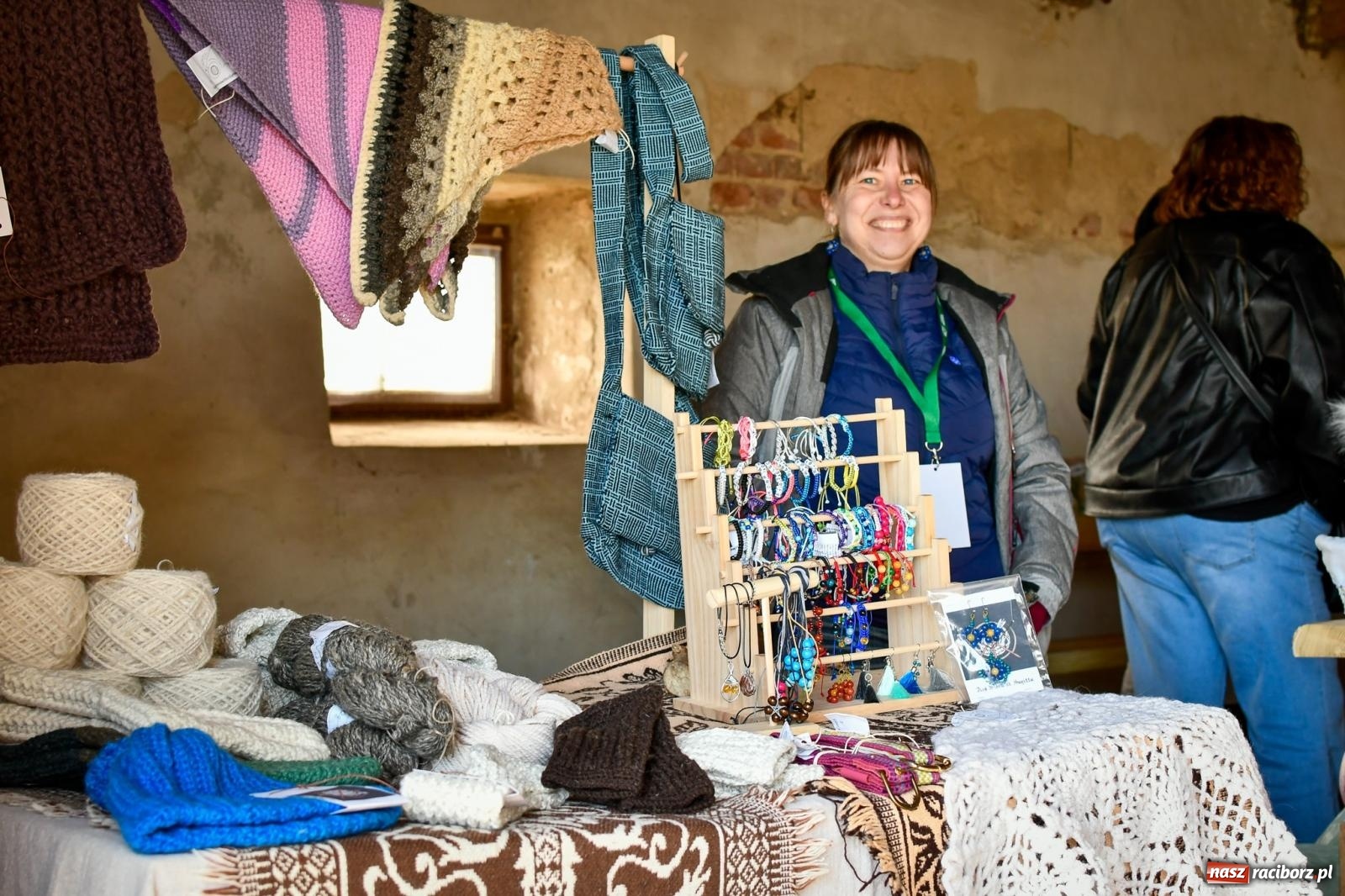 Zdjęcie w galerii na portalu naszraciborz.pl: Jarmark rozmaitości w Sławikowie przyciąga tłumy [FOTO i WIDEO] wiadomości z regionu
