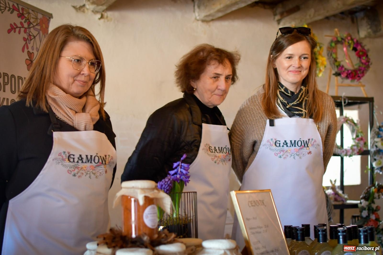 Zdjęcie w galerii na portalu naszraciborz.pl: Jarmark rozmaitości w Sławikowie przyciąga tłumy [FOTO i WIDEO] wiadomości z regionu