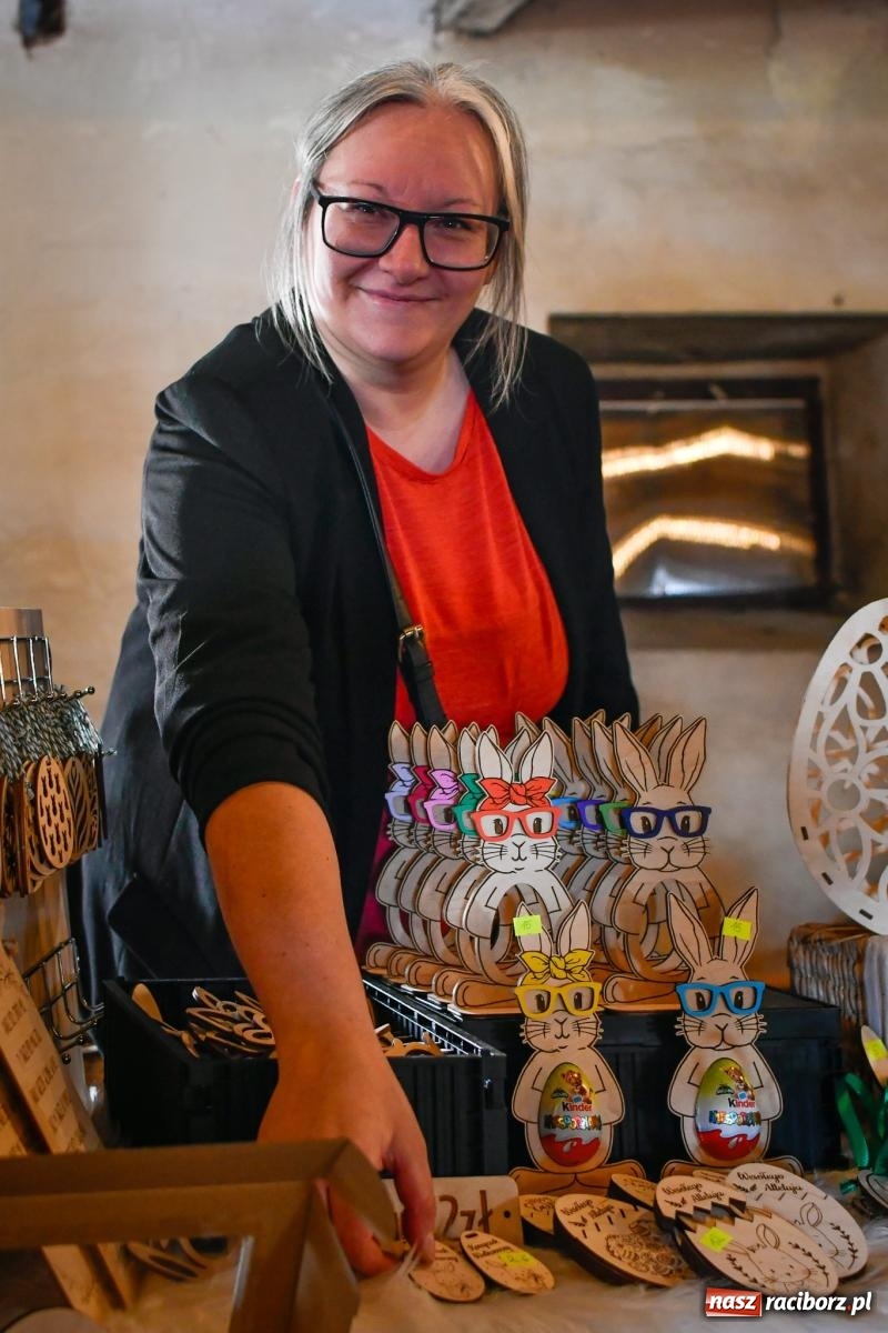 Zdjęcie w galerii na portalu naszraciborz.pl: Jarmark rozmaitości w Sławikowie przyciąga tłumy [FOTO i WIDEO] wiadomości z regionu