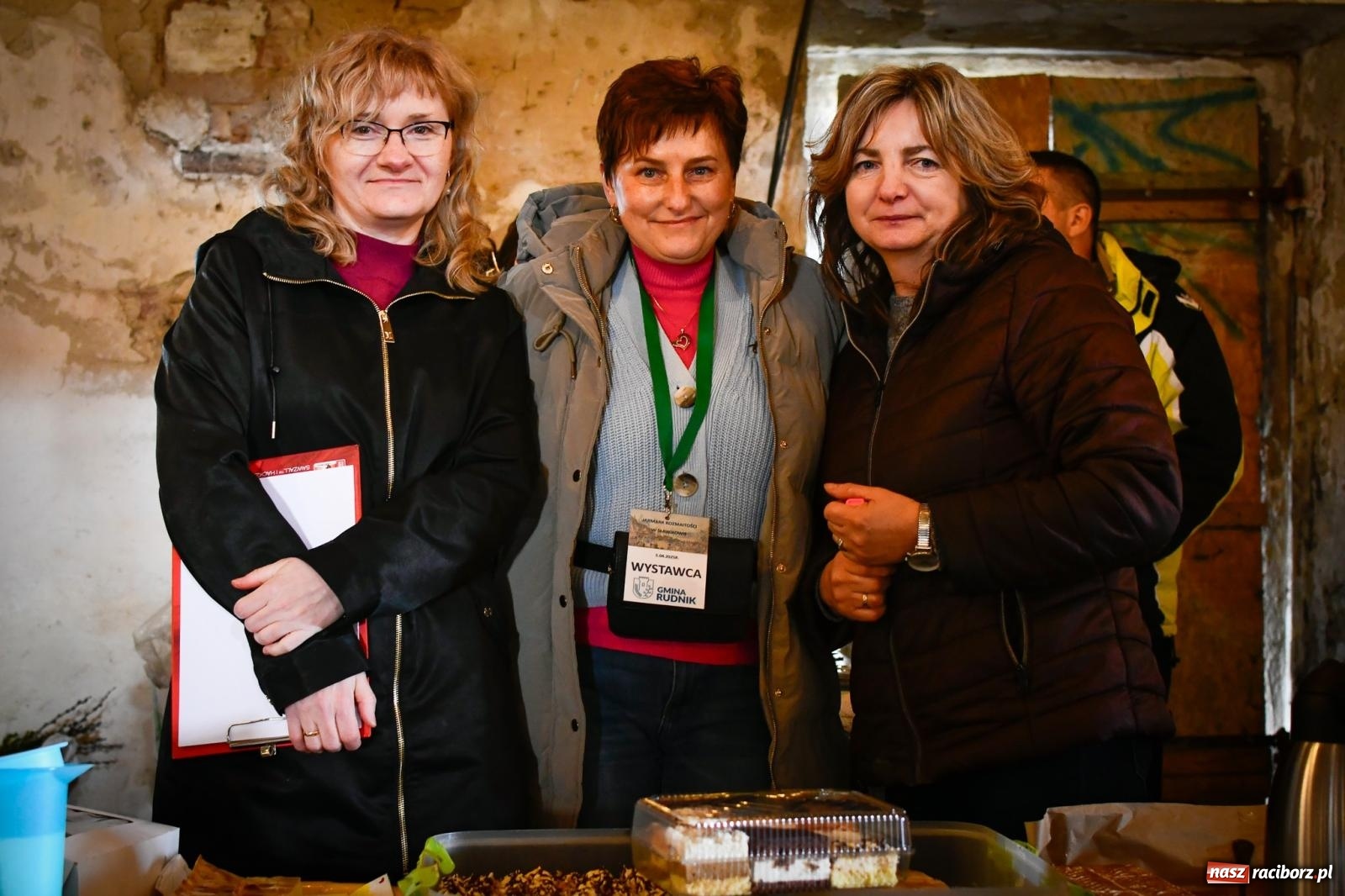Zdjęcie w galerii na portalu naszraciborz.pl: Jarmark rozmaitości w Sławikowie przyciąga tłumy [FOTO i WIDEO] wiadomości z regionu