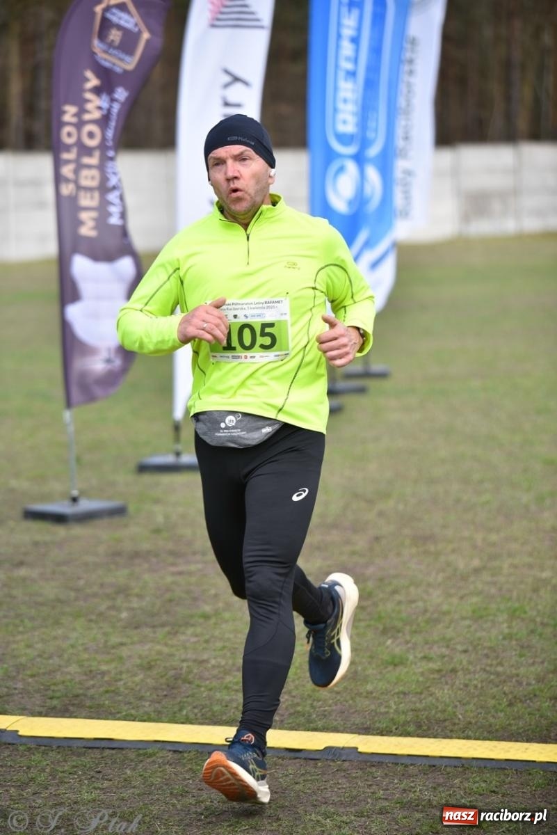 Zdjęcie w galerii na portalu naszraciborz.pl: Leśny Półmaraton Rafamet 2025 [FOTO, WIDEO, WYNIKI] wiadomości z regionu