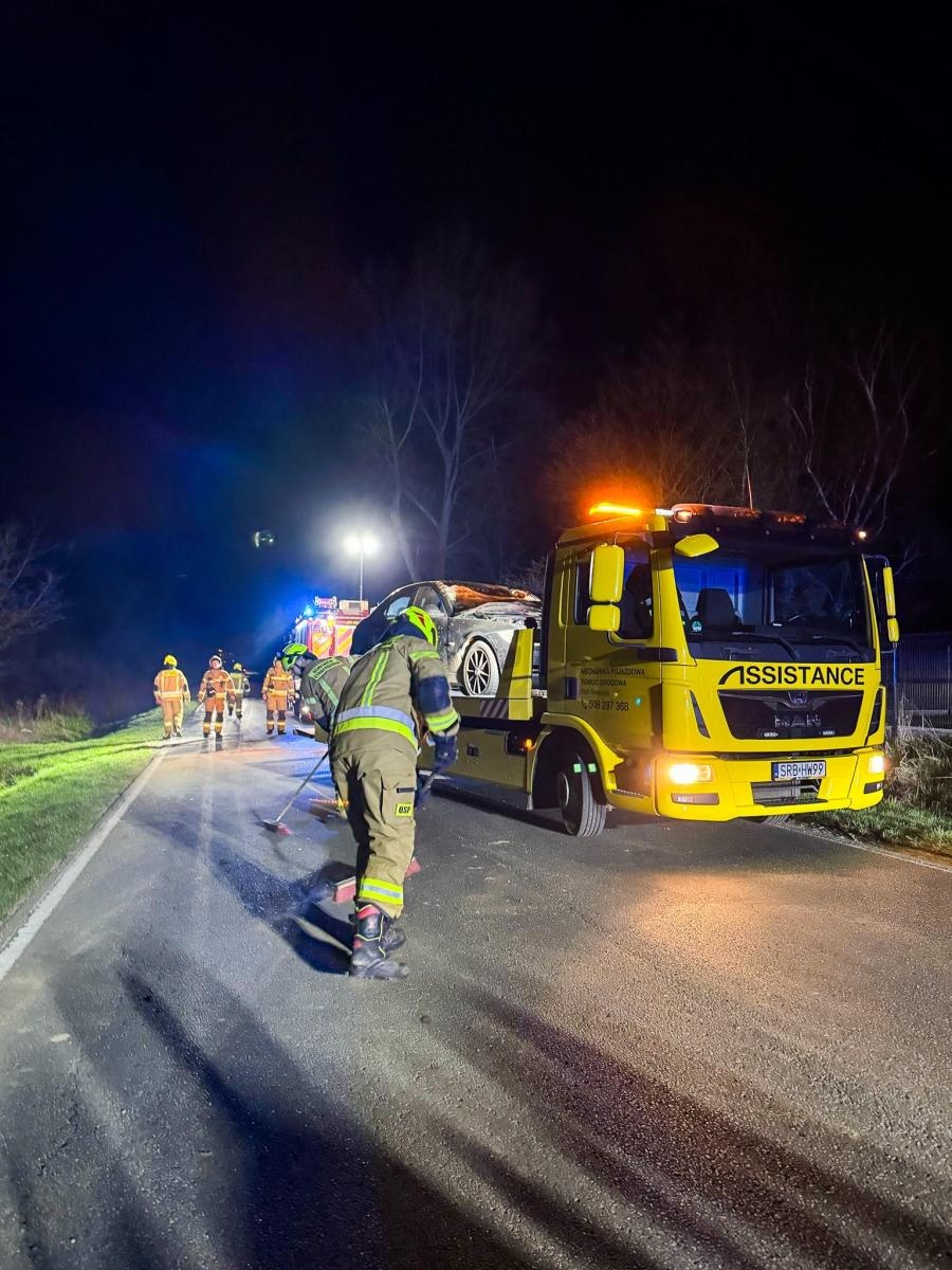 Zdjęcie w galerii na portalu naszraciborz.pl: Groźne zdarzenie w Babicach. 22-latka w szpitalu, kierowca nietrzeźwy - KOMUNIKAT POLICJI wiadomości z regionu