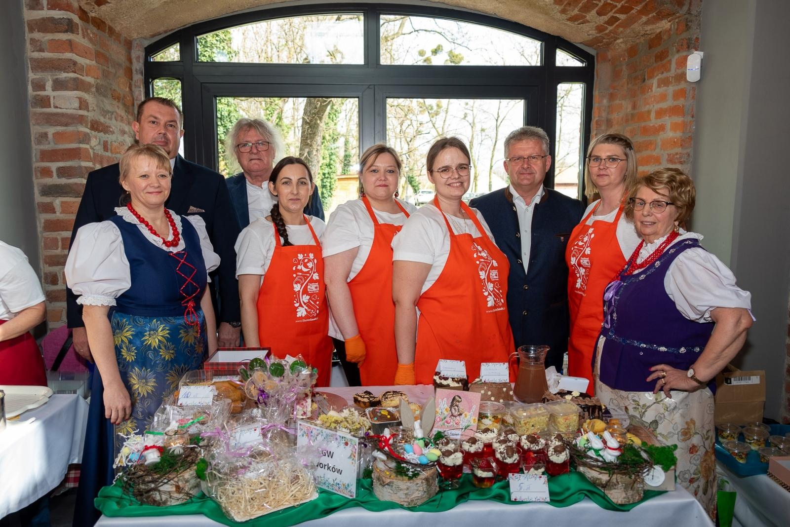 Zdjęcie w galerii na portalu naszraciborz.pl: Kiermasz Wielkanocny w niezwykłej scenerii tworkowskiego zamku [FOTO i WIDEO] wiadomości z regionu