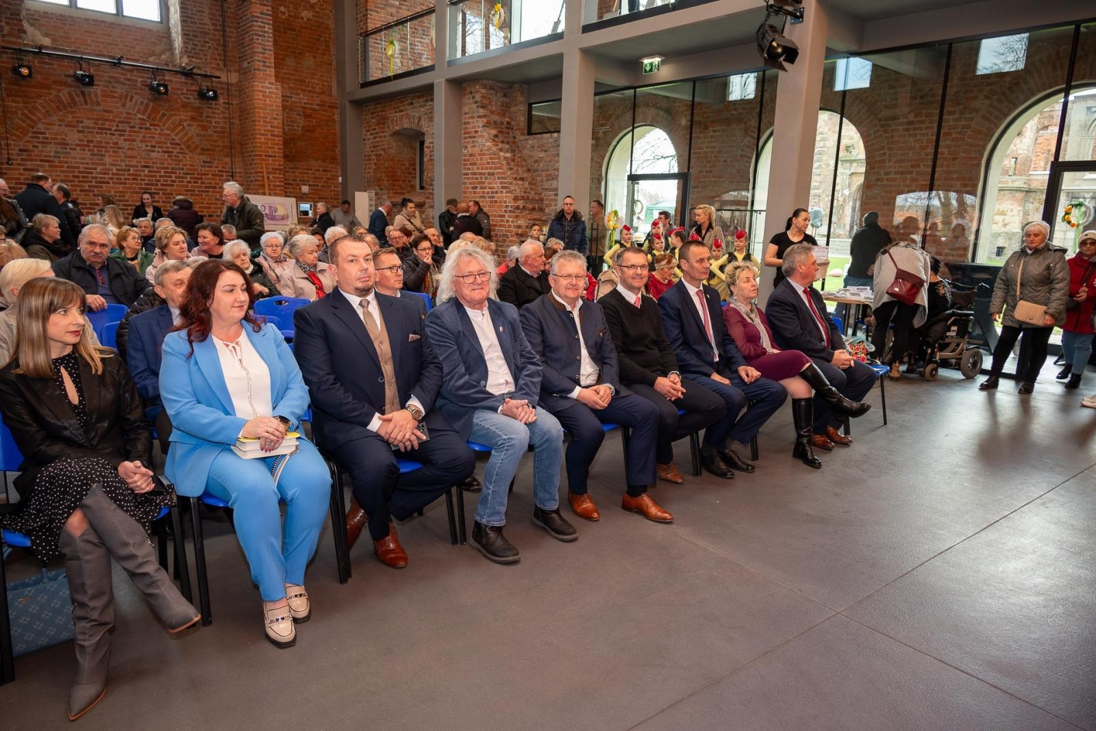 Zdjęcie w galerii na portalu naszraciborz.pl: Kiermasz Wielkanocny w niezwykłej scenerii tworkowskiego zamku [FOTO i WIDEO] wiadomości z regionu