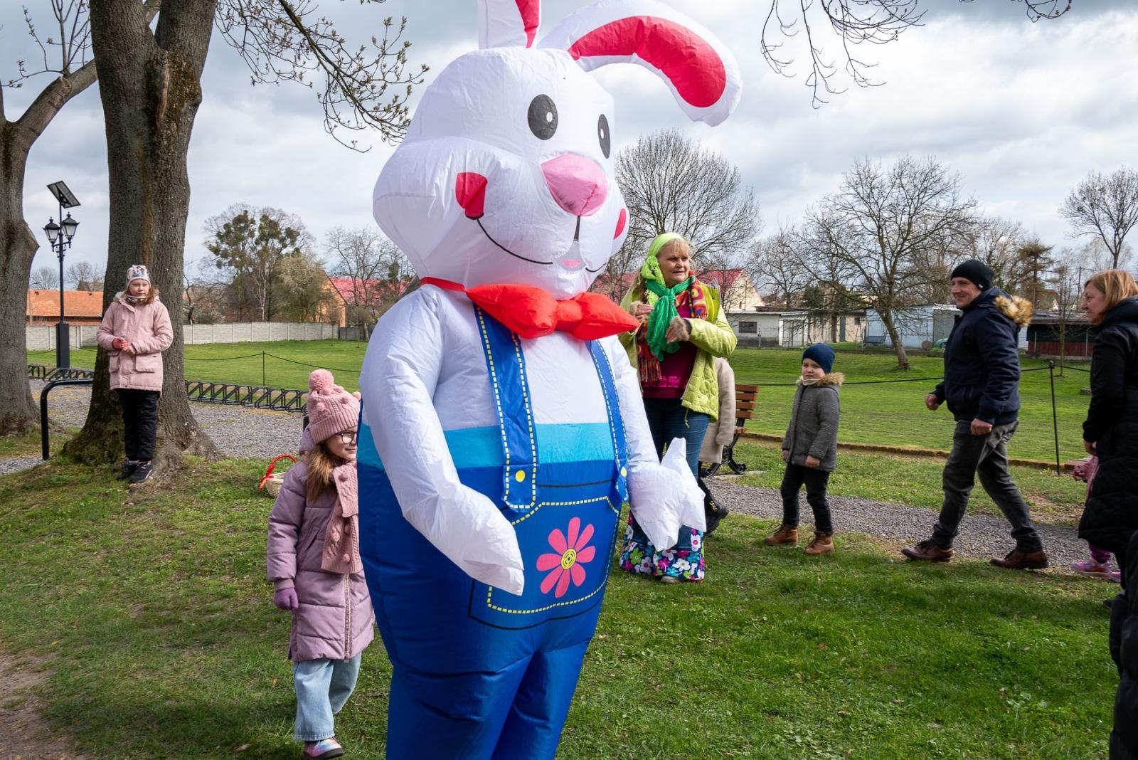 Zdjęcie w galerii na portalu naszraciborz.pl: Kiermasz Wielkanocny w niezwykłej scenerii tworkowskiego zamku [FOTO i WIDEO] wiadomości z regionu