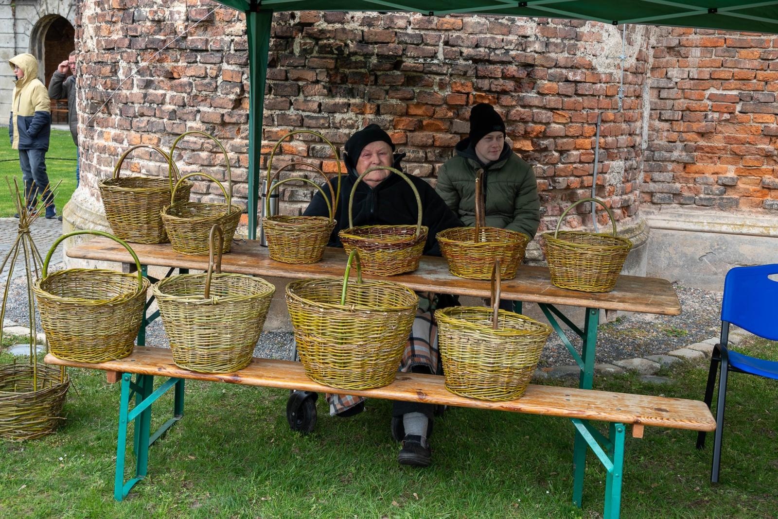 Zdjęcie w galerii na portalu naszraciborz.pl: Kiermasz Wielkanocny w niezwykłej scenerii tworkowskiego zamku [FOTO i WIDEO] wiadomości z regionu