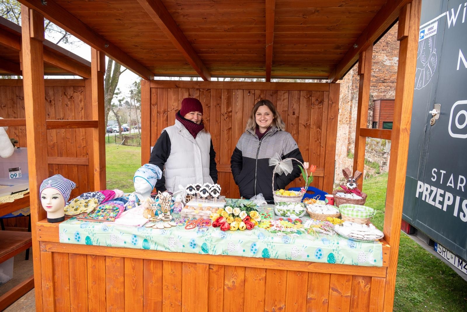 Zdjęcie w galerii na portalu naszraciborz.pl: Kiermasz Wielkanocny w niezwykłej scenerii tworkowskiego zamku [FOTO i WIDEO] wiadomości z regionu
