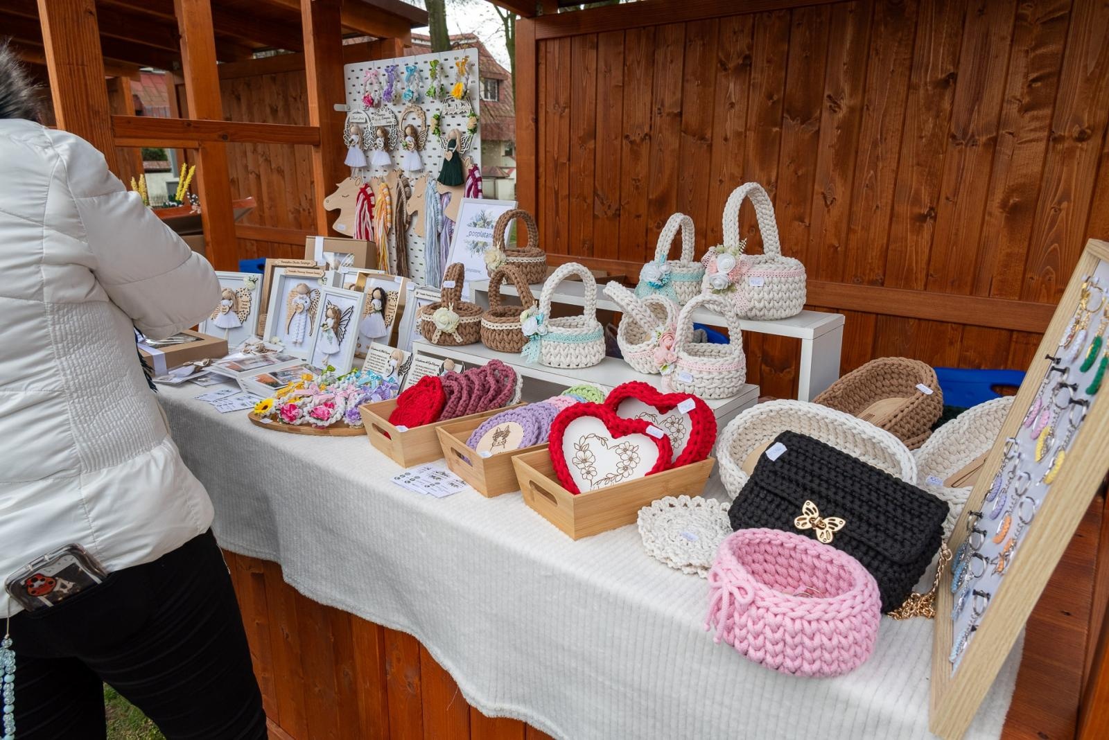 Zdjęcie w galerii na portalu naszraciborz.pl: Kiermasz Wielkanocny w niezwykłej scenerii tworkowskiego zamku [FOTO i WIDEO] wiadomości z regionu