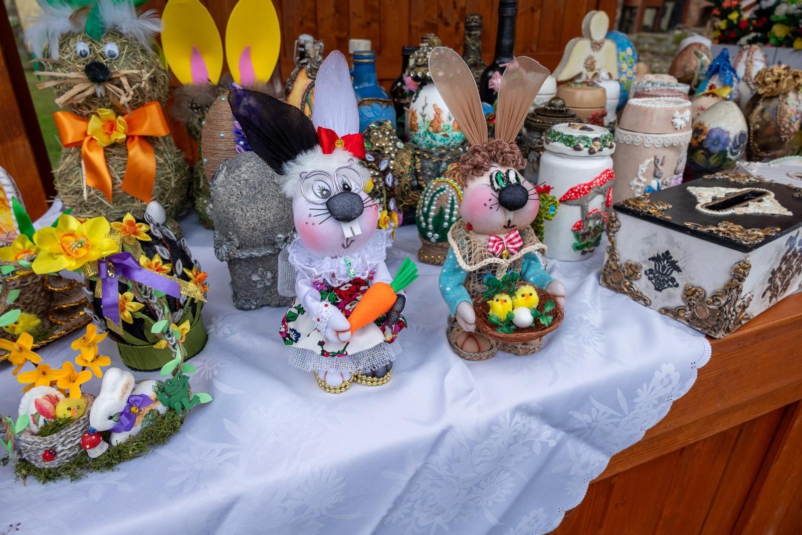 Zdjęcie w galerii na portalu naszraciborz.pl: Kiermasz Wielkanocny w niezwykłej scenerii tworkowskiego zamku [FOTO i WIDEO] wiadomości z regionu