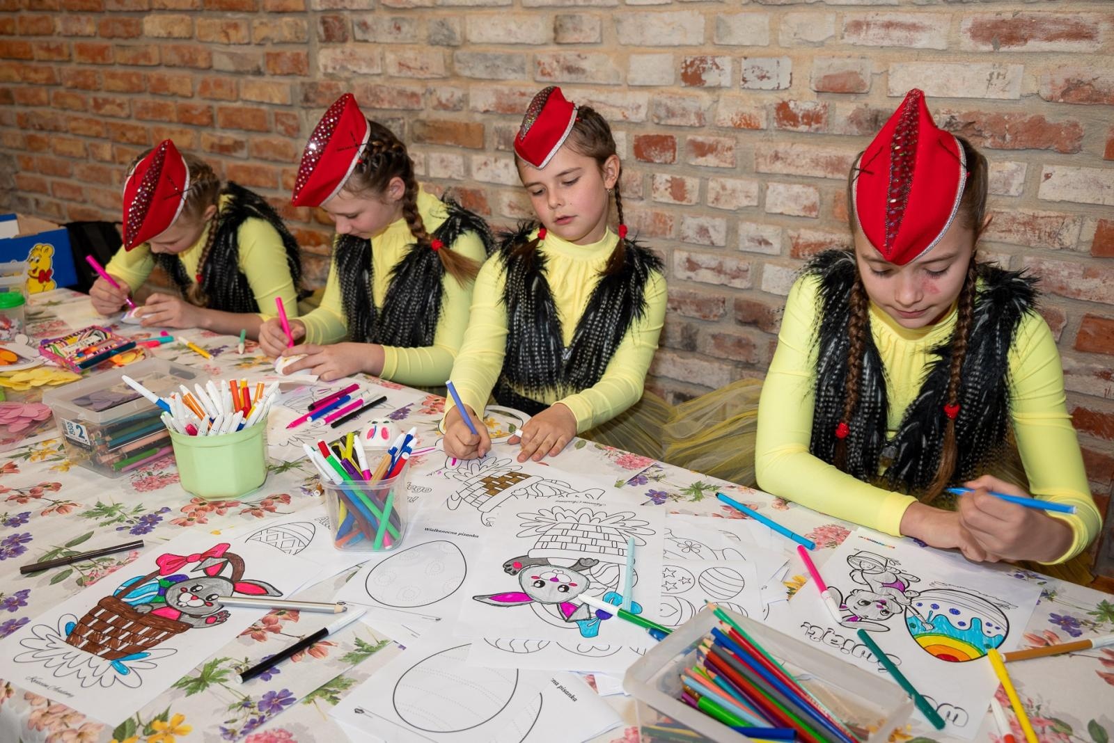 Zdjęcie w galerii na portalu naszraciborz.pl: Kiermasz Wielkanocny w niezwykłej scenerii tworkowskiego zamku [FOTO i WIDEO] wiadomości z regionu